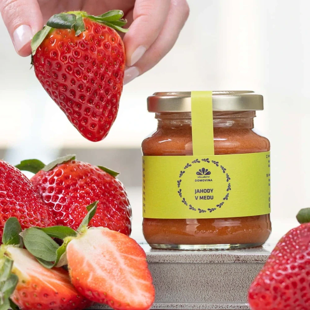 Včelařství Domovina Jahody v medu 380g