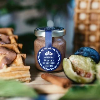 Včelařství Domovina Švestky se skořicí v medu 